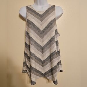 Mossimo Gray White Chevron Asymmetrical Flowy Tank Top